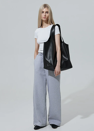 Сумка tote leather bag черная бу | the blub 226-1021-0004