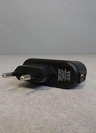 Заряднее устройство б/у сетевой адаптер usb