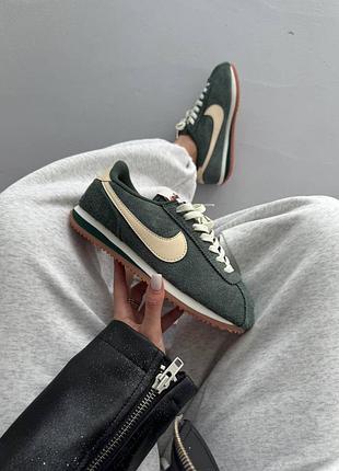 Кросівки жіночі nike cortez | vintage green premium