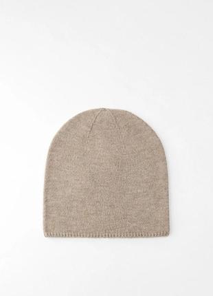 Тоненькая бежевая шапка бини из смесовой шерсти zara