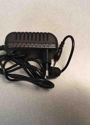 Зарядний пристрій ззп 9v планшети 2a