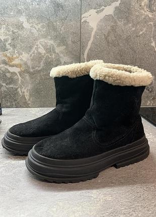 Гарні уггі zara 3
