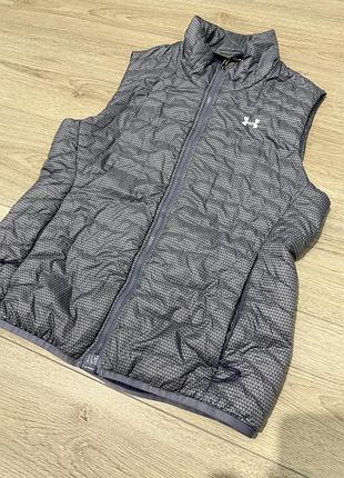 Жилетка under armour