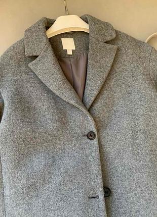 Стильное серое однобортное пальто на подкладке от h&amp;m р.м-l