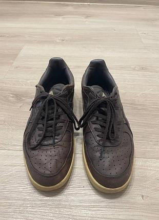 Кросівки чоловічі asics коричневі