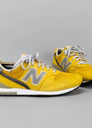 Яркие замшевые кроссовки new balance 996