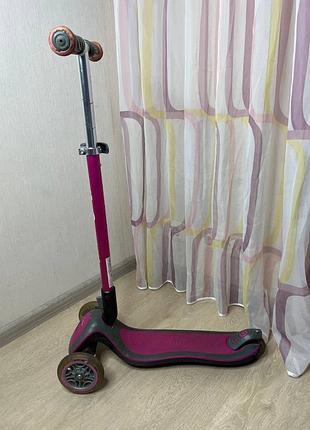 Самокат globber -1000грн. продам дитячий самокат globber. надійний, зручний і дуже маневрений — дитина легко керує ним та швидко звикає.  стан хороший