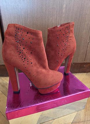 Замшевые ботильоны elise shoes терракотовые с камушками, р. 36