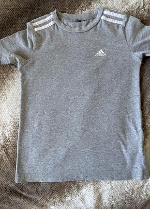 Футболка для хлопчика adidas сіра