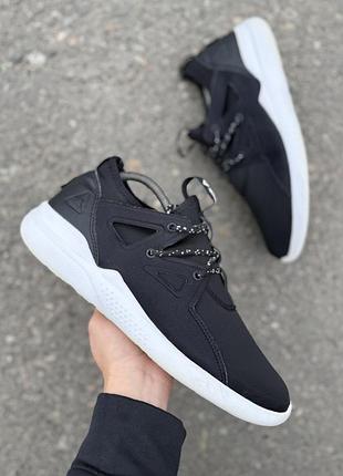 Кроссовки reebok оригинал 42 размер черные
