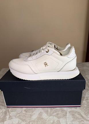 Кросівки tommy hilfiger 37 розмір