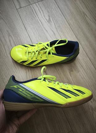 Футзалки чоловічі adidas f10 in жовто-сині