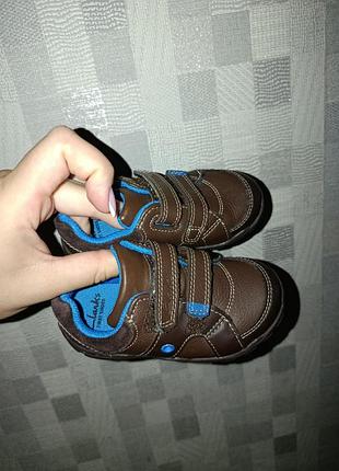 Черевики для хлопчиків clarks коричневі з синім, розмір 21, з підсвіткою