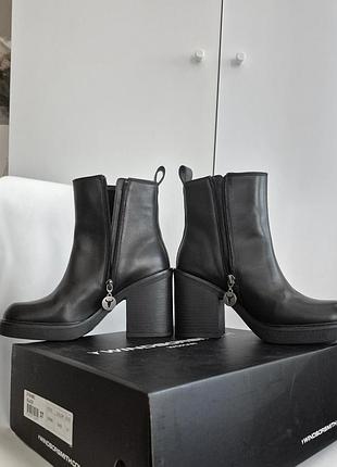 Ботильони черевики windsor smith 8