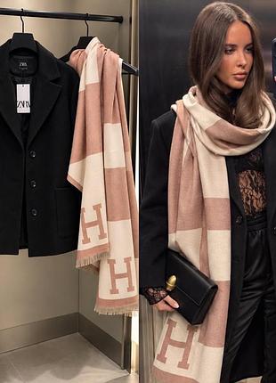 Пальто zara  з шарфом