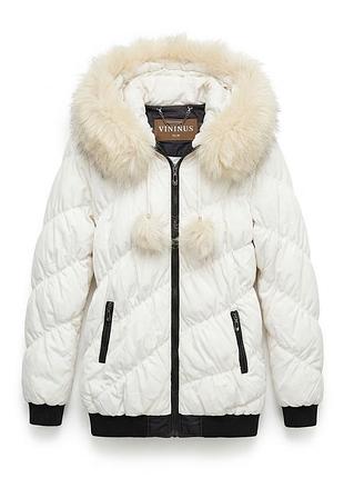 Жіночий пуховик vesenus білий з хутряним капюшоном l-xl