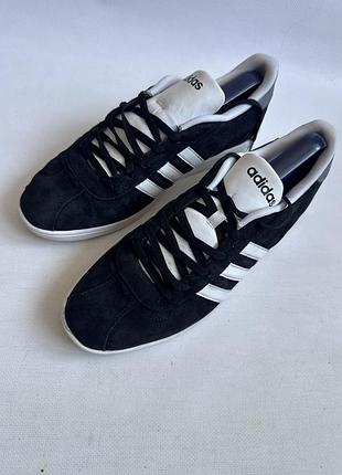Замшеві кросівки adidas 3