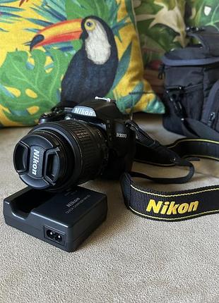 Фотоапарат nikon d3000 з об'єктивом nikkor 18–55mm vr