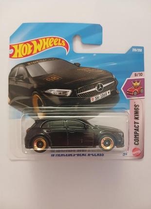 Колекційна моделька hot wheels mercedes-benz a-class, чорна