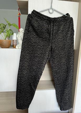 Діночі спортивні штани джогери в леопардовий принт m&s m/l