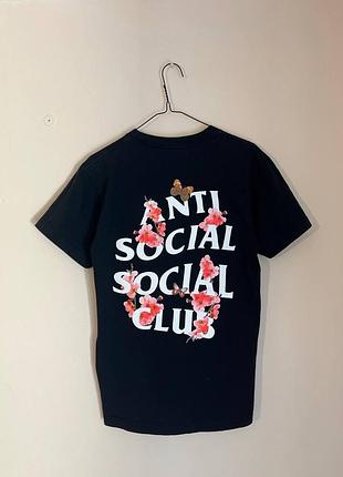 Футболка anti social social club чорна з квітковим принтом, розмір s