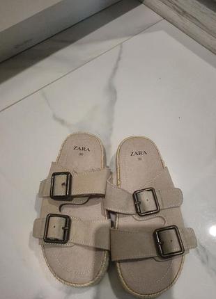 Сандалии zara