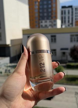 Парфумована вода 212 vip rosé
