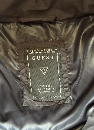 Чорна жіноча куртка guess 3