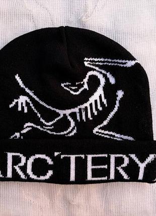 Шапка arc'teryx черная