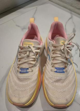Кросівки sketchers