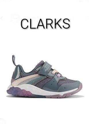 Кожаные шикарные кроссовки бренда clarks made in vietnam 799 5,5. eur 22