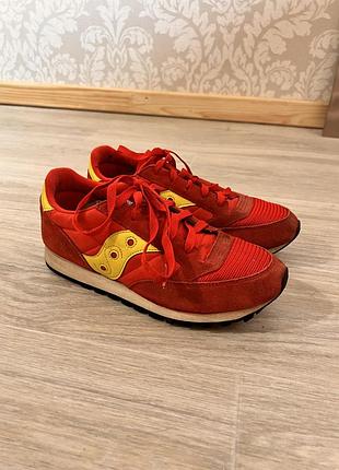 Кросівки saucony червоні 38 розмір
