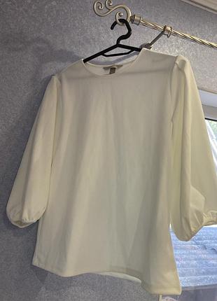 Блуза жіноча h&m молочна з об'ємними рукавами 3/4