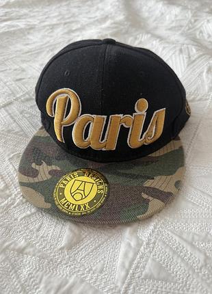 Бейсболка для чоловіків paris designs чорна з камуфляжним козирком