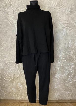 Жіночий костюм від zara