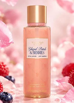 Парфумований спрей для тіла victoria's secret glazed petals & berries 250 мл