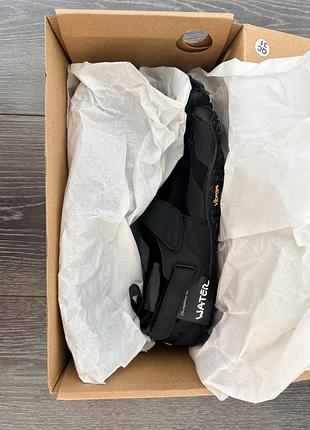 Аквашузи vibram fivefingers v-aqua