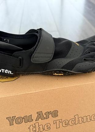Аквашузи vibram fivefingers v-aqua 3