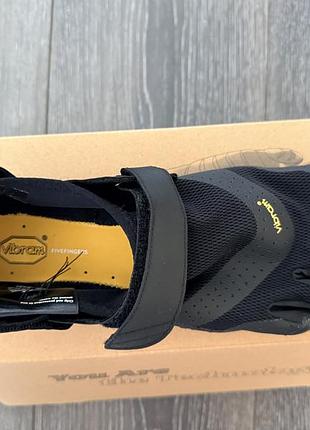 Аквашузи vibram fivefingers v-aqua 4