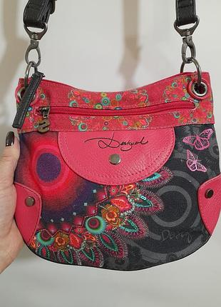 Яркая сумка кросс-боди desigual с вышивкой и пайетками