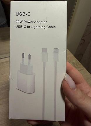 Зарядний пристрій apple usb-c потужністю 20 вт у комплекті з кабелем usb-c to lightning