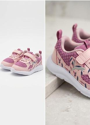 Кросівки для дівчинки puma рожеві