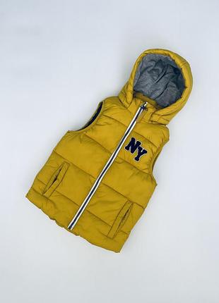 Жилетка для хлопчиків h&m жовтого кольору з капюшоном/ плащівка / 122-128 см / 7-8 років
