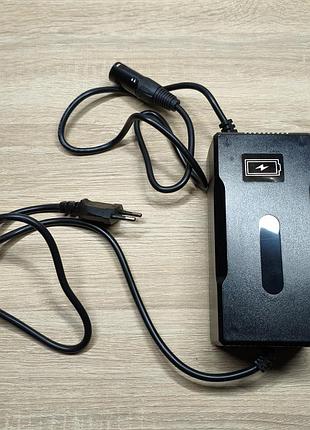 Зарядний пристрій 42v 3a для li-ion 36v yz260 роз'єм xlr 5-pin з вбудованим кулером