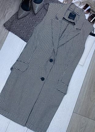 Осінній жилет bershka s чорно білий жилет безрукавка подовжений блейзер з накладними кишенями