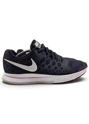Бігові кросівки nike air zoom pegasus 31 у забарвленні black/white
