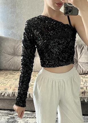 Топ з паєтками на 1 рукав 🖤