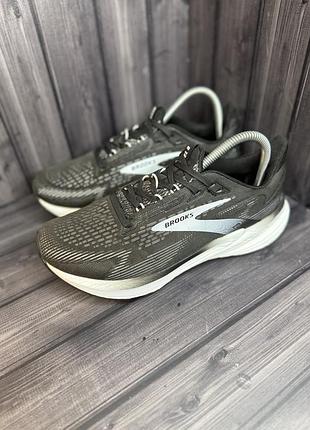 Кросівки brooks revel 8/р.40