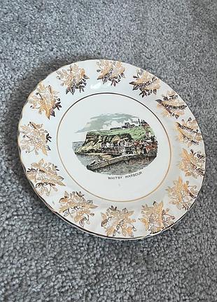 Колекційна винтажна тарілка whitby harbour (international tableworks, англія), позолота