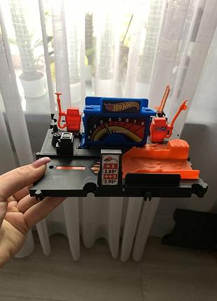 Заправна станція hot wheels